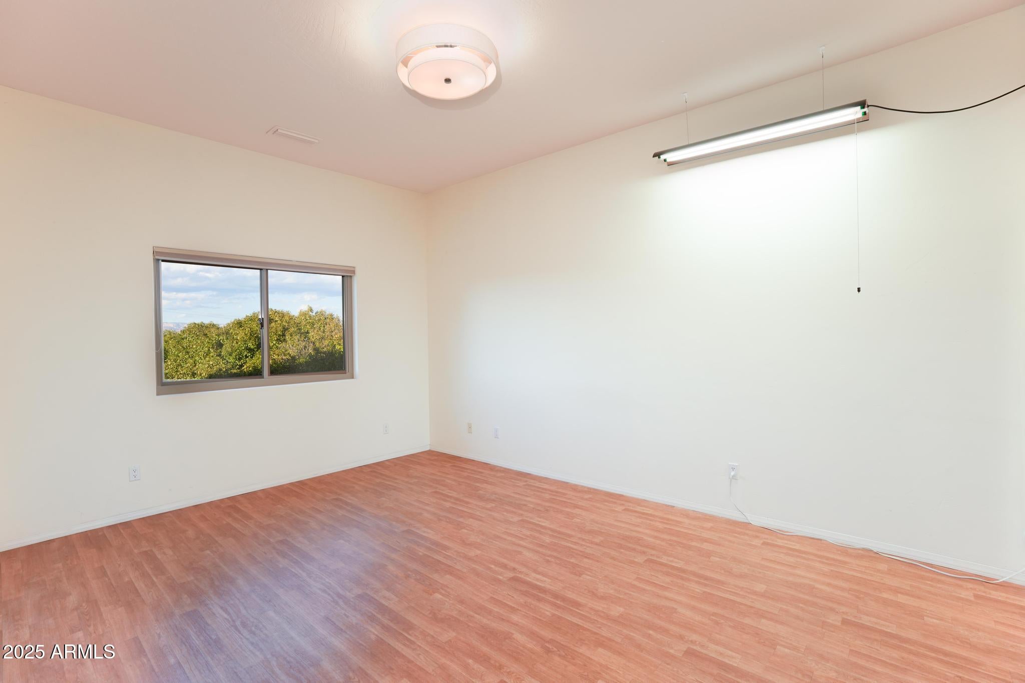 Cottonwood, Arizona, 86326, United States, 3 Bedrooms Bedrooms, ,3 BathroomsBathrooms,Residential,For Sale,1992035