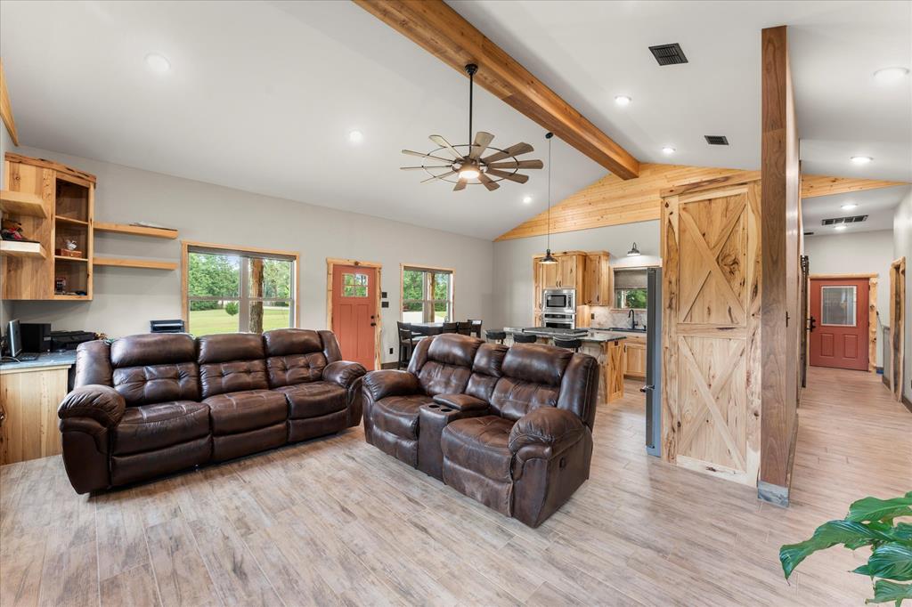 Rusk, Texas, 75785, United States, 1 Bedroom Bedrooms, ,3 BathroomsBathrooms,Residential,For Sale,1918158