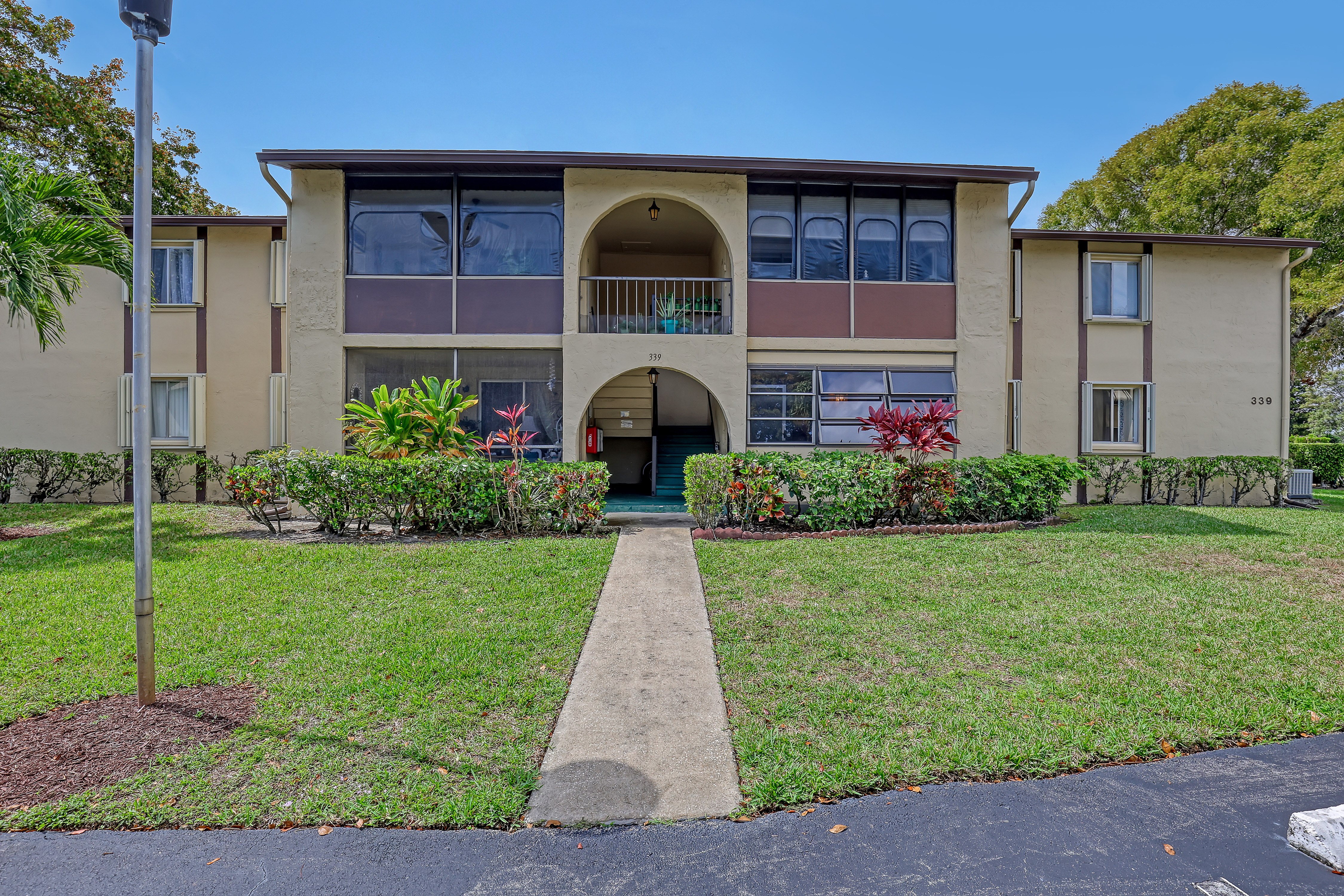  339 Pine Ridge Circle, Greenacres, FL, 33463 - 物件實景