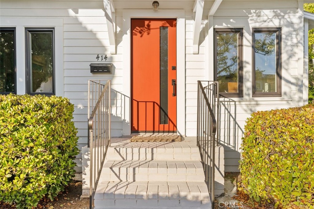 Laguna Beach, California, 92651, United States, 2 Bedrooms Bedrooms, ,1 BathroomBathrooms,Residential,For Sale,2000928