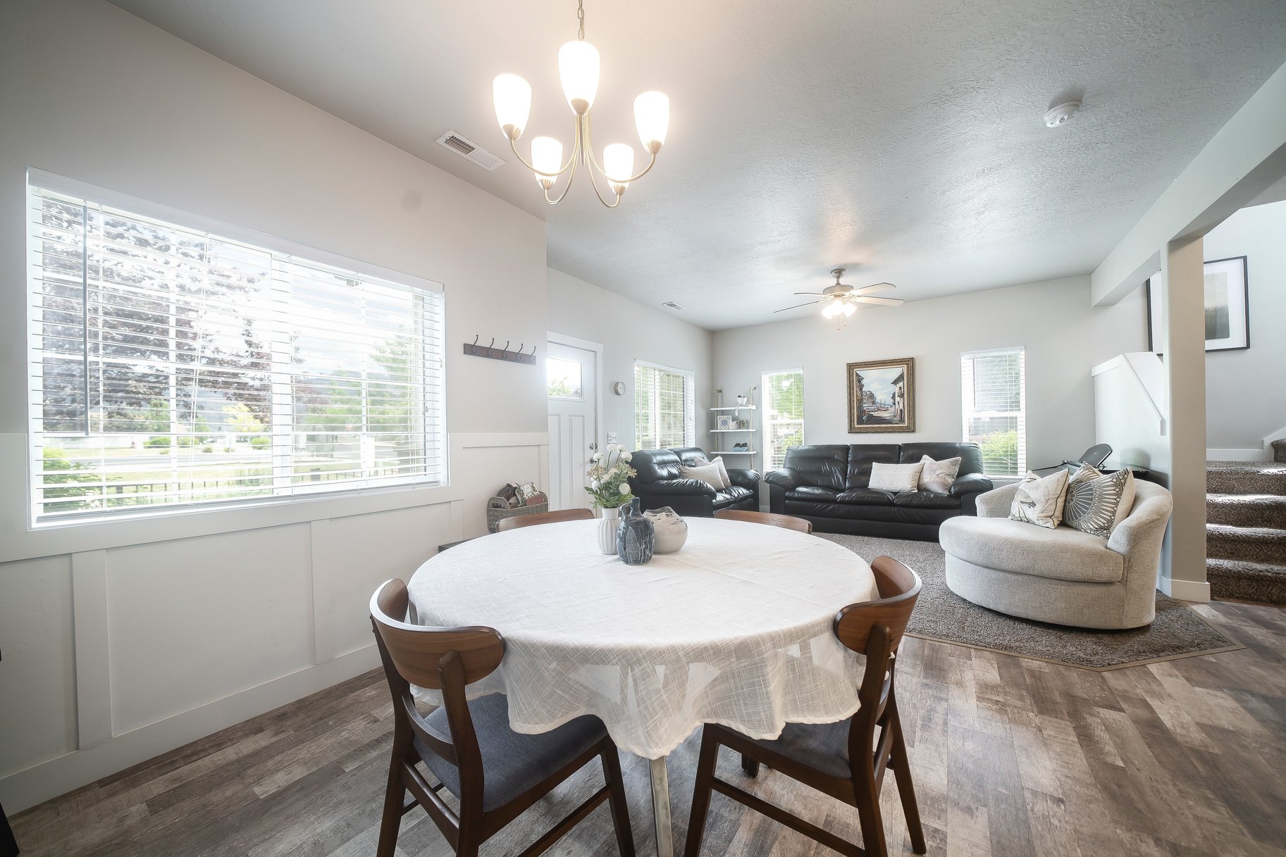  Charming, Very Clean End Unit Townhome in Logan - 物件實景