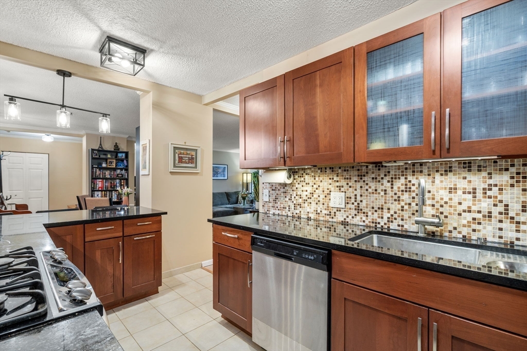 Brookline, Massachusetts, 02445, United States, 2 Bedrooms Bedrooms, ,2 BathroomsBathrooms,Residential,For Sale,1806291