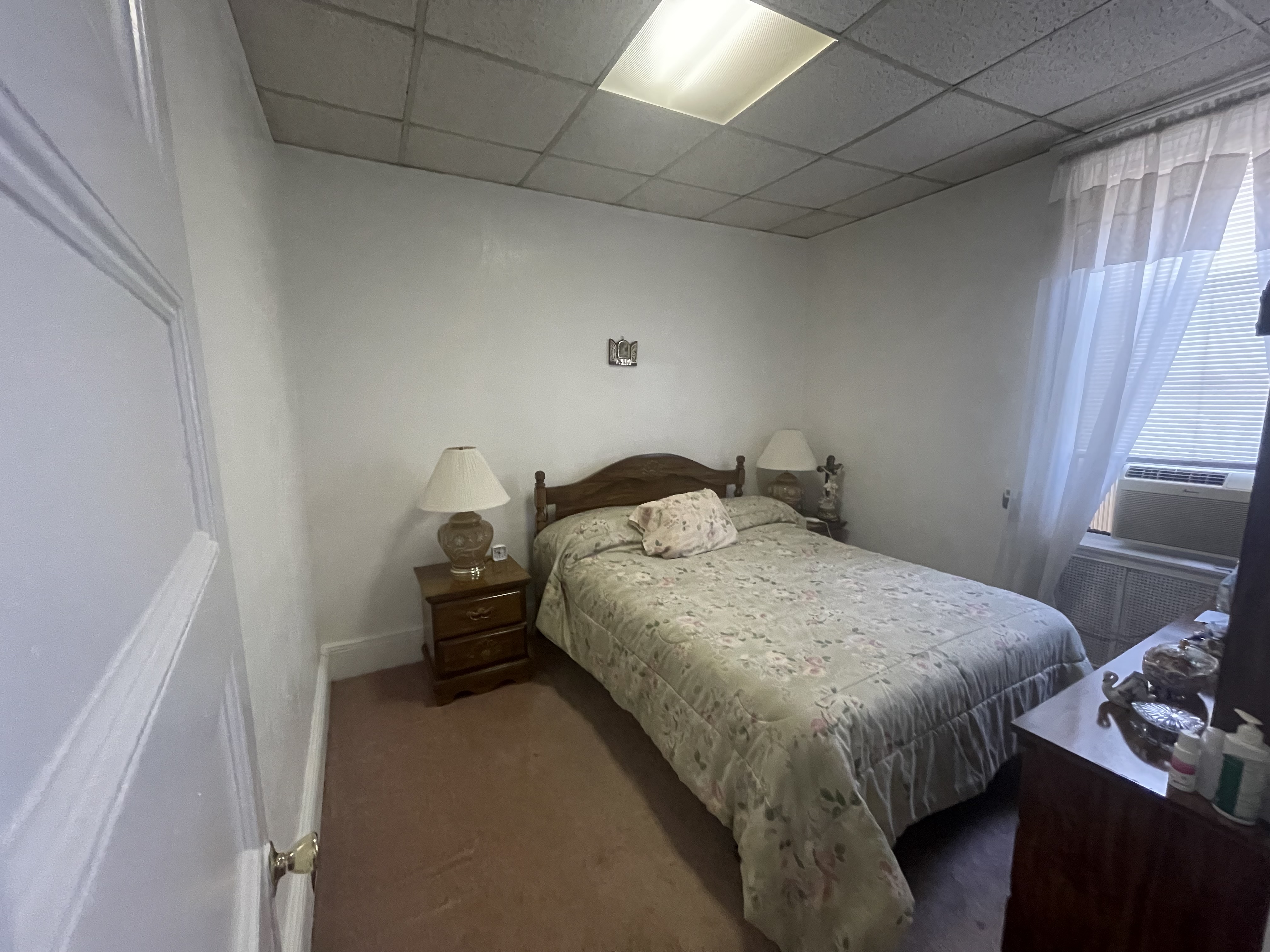 Union City, New Jersey, 07087, United States, 4 Bedrooms Bedrooms, ,3 BathroomsBathrooms,Residential,For Sale,1895208