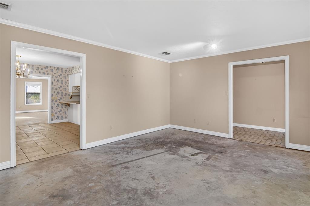 Weatherford, Texas, 76087, United States, 3 Bedrooms Bedrooms, ,2 BathroomsBathrooms,Residential,For Sale,2005416