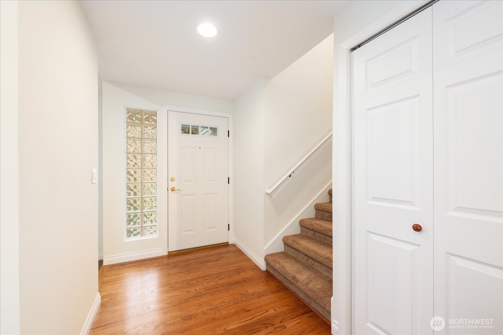 Renton, Washington, 98059, United States, 4 Bedrooms Bedrooms, ,1 BathroomBathrooms,Residential,For Sale,1989503