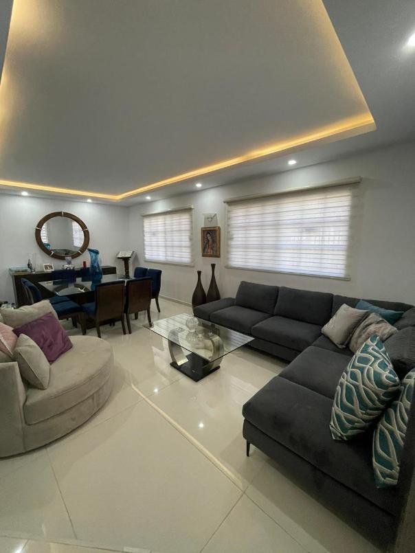 Lago Catemaco, Monterrey, Nuevo León, 64890, Mexico, 5 Bedrooms Bedrooms, ,5 BathroomsBathrooms,Residential,For Sale,Lago Catemaco,1622805