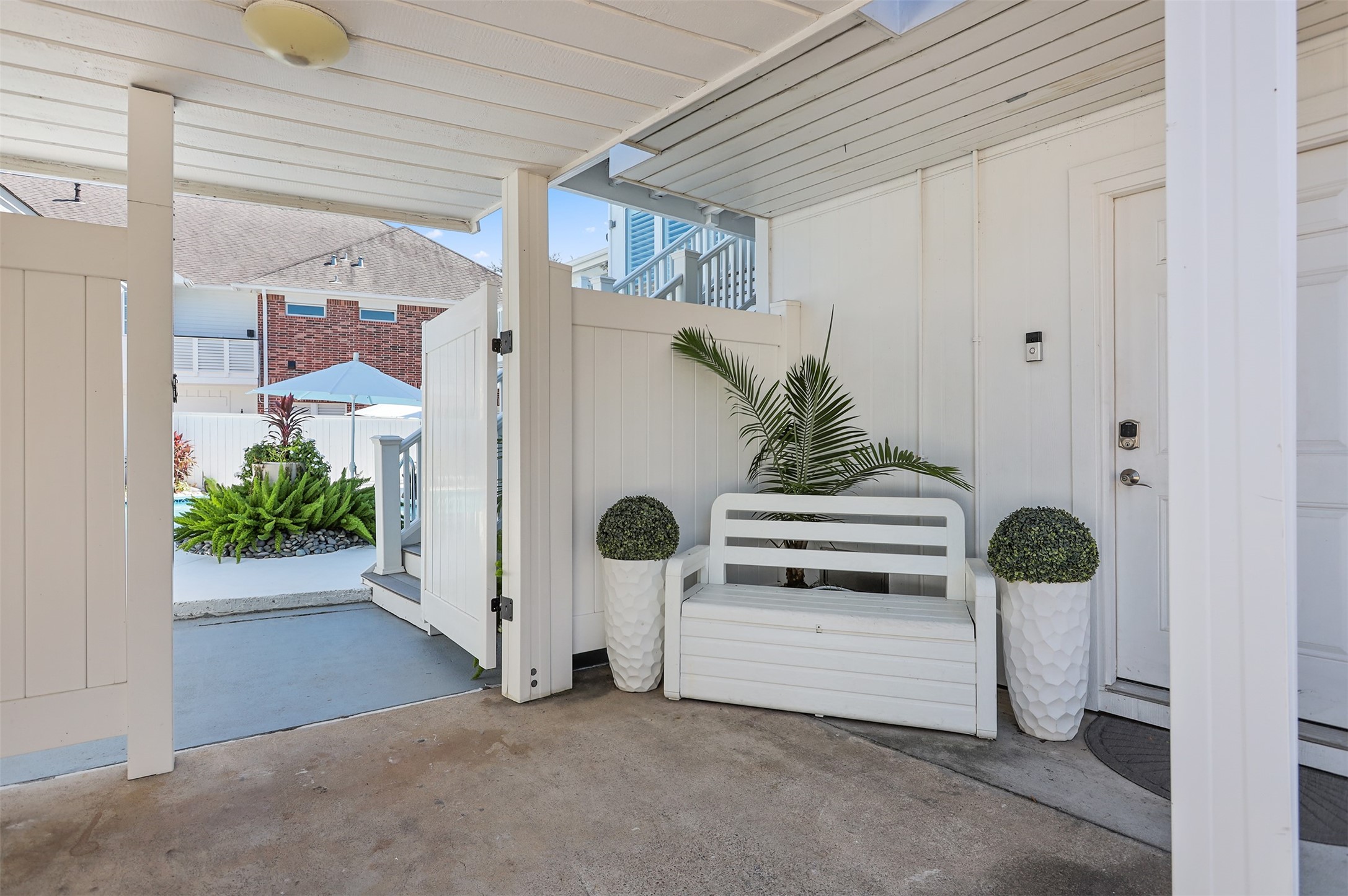 Nassau Bay, Texas, 77058, United States, 5 Bedrooms Bedrooms, ,5 BathroomsBathrooms,Residential,For Sale,1988330