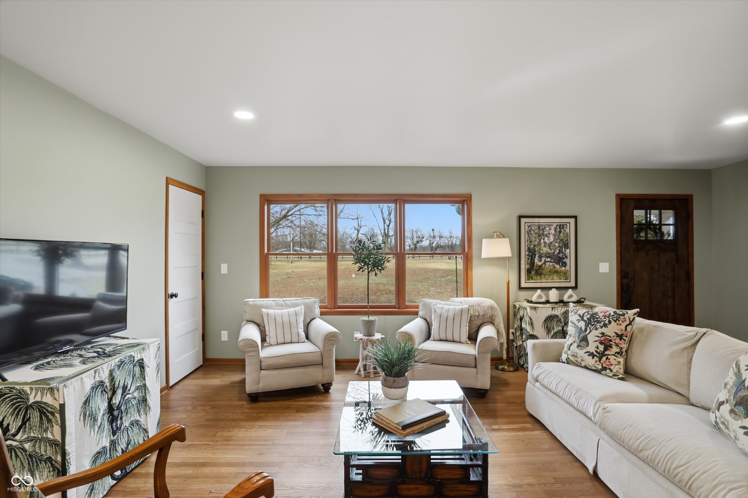 Zionsville, Indiana, 46077, United States, 3 Bedrooms Bedrooms, ,2 BathroomsBathrooms,Residential,For Sale,2008778