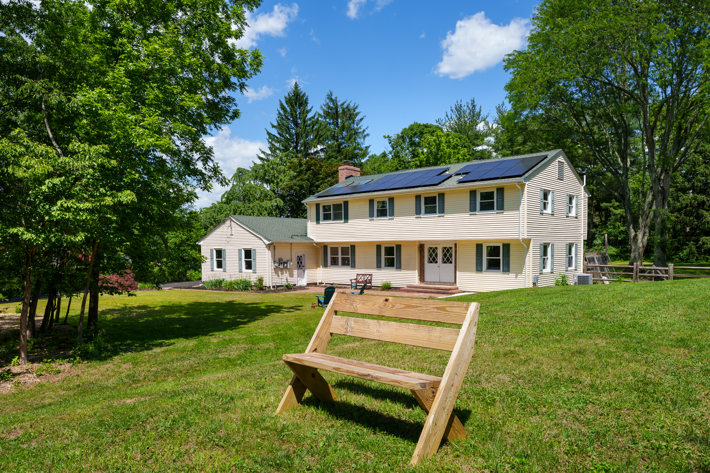  Smart Upgrades and Stylish Spaces Define This Montgomery Township Showstopper - 物件實景