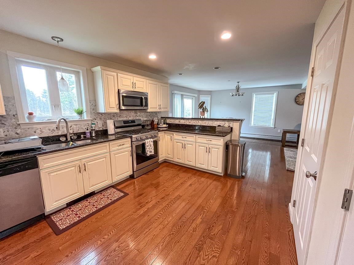 Northfield, New Hampshire, 03276, United States, 3 Bedrooms Bedrooms, ,1 BathroomBathrooms,Residential,For Sale,1992023