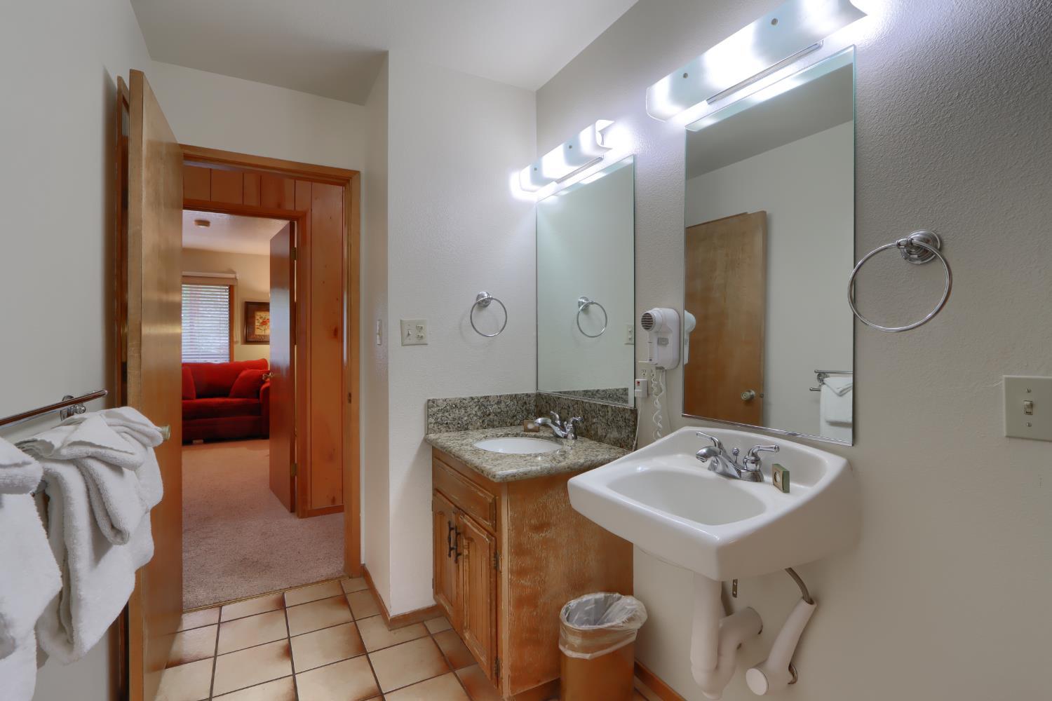 Wawona, California, 95389, United States, 3 Bedrooms Bedrooms, ,2 BathroomsBathrooms,Residential,For Sale,1998030