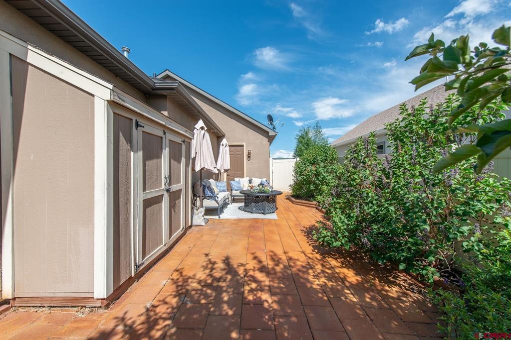 Montrose, Colorado, 81401, United States, 3 Bedrooms Bedrooms, ,2 BathroomsBathrooms,Residential,For Sale,1977098