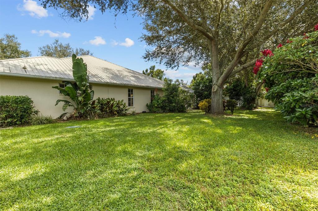Lakeland, Florida, 33813, United States, 4 Bedrooms Bedrooms, ,4 BathroomsBathrooms,Residential,For Sale,1948005
