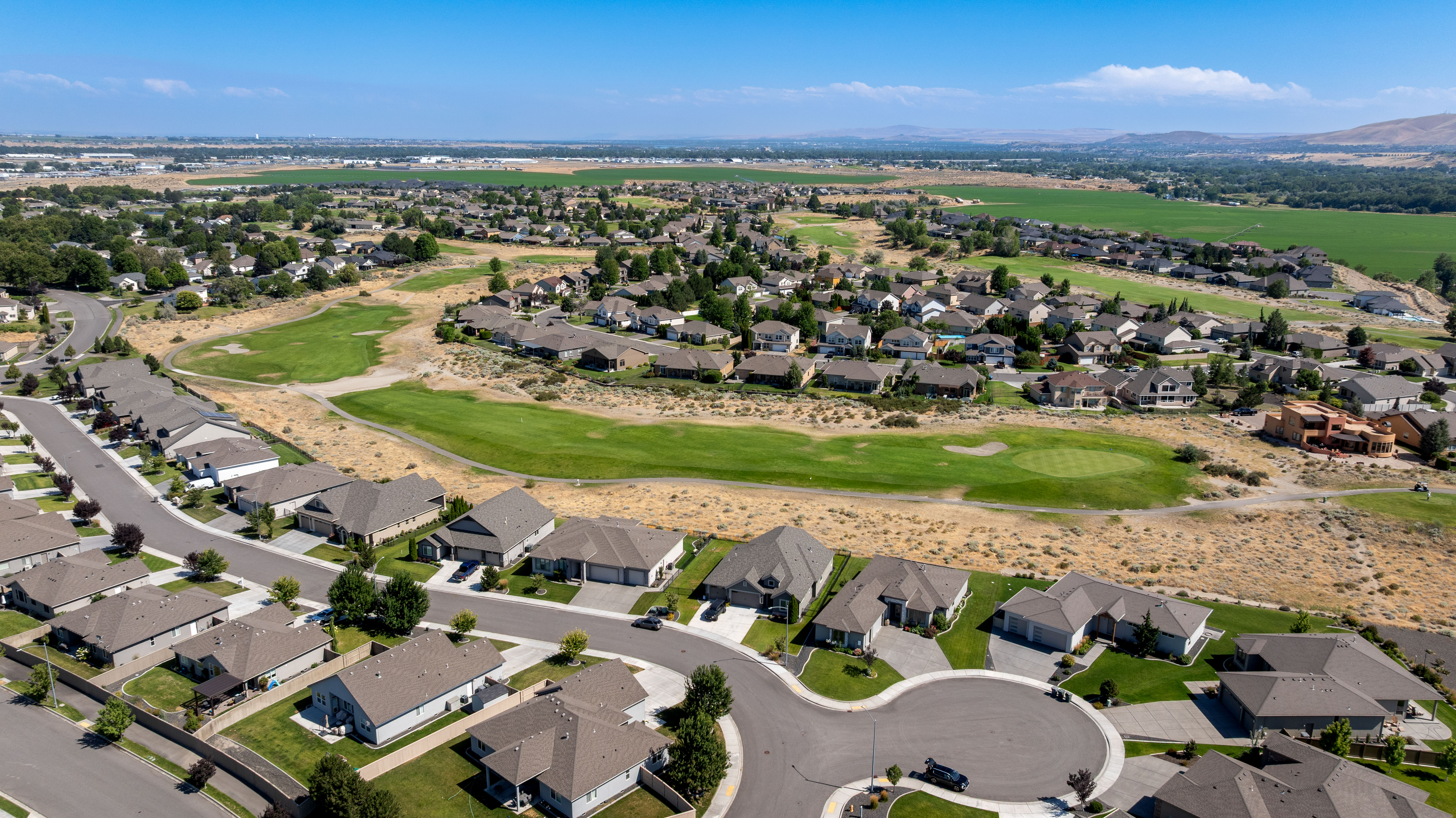  Golf Course Luxury in Horn Rapids - 物件實景
