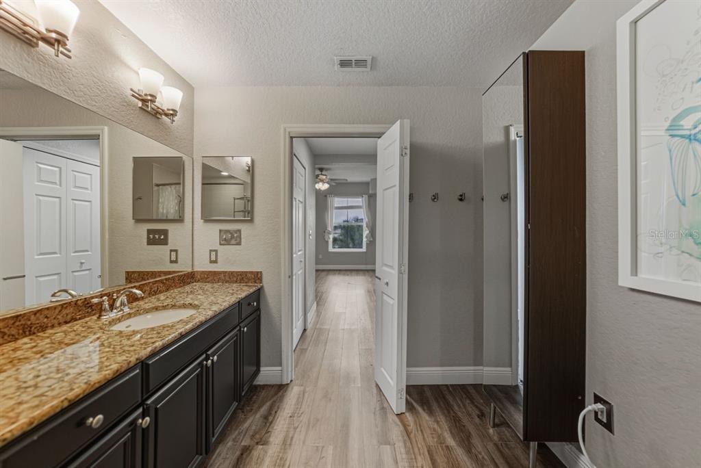 Tampa, Florida, 33602, United States, 2 Bedrooms Bedrooms, ,2 BathroomsBathrooms,Residential,For Sale,2002253