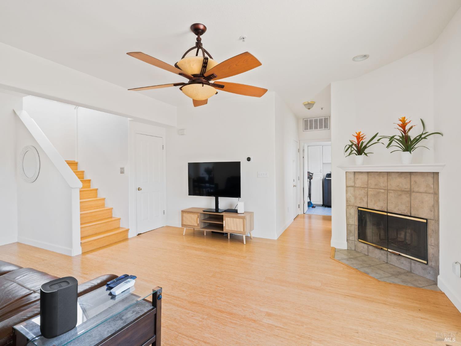 Napa, California, 94558, United States, 4 Bedrooms Bedrooms, ,3 BathroomsBathrooms,Residential,For Sale,1827773