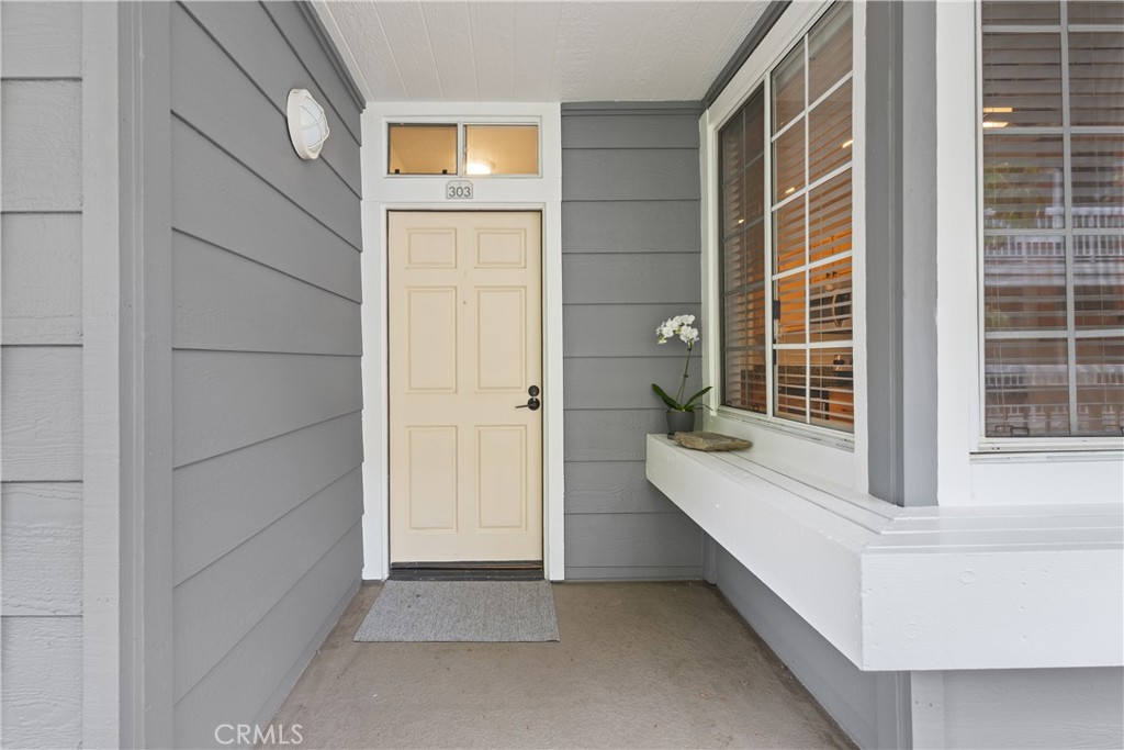 Huntington Beach, California, 92646, United States, 2 Bedrooms Bedrooms, ,2 BathroomsBathrooms,Residential,For Sale,1939014