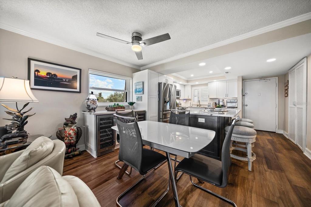 Clearwater Beach, Florida, 33767, United States, 2 Bedrooms Bedrooms, ,2 BathroomsBathrooms,Residential,For Sale,1912090