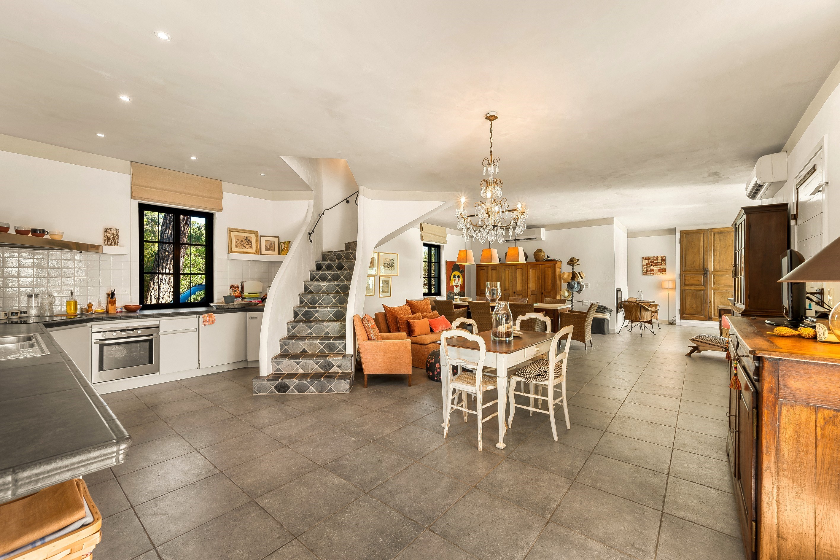  COTIGNAC — Contemporary villa a few minutes from the village - 物件實景