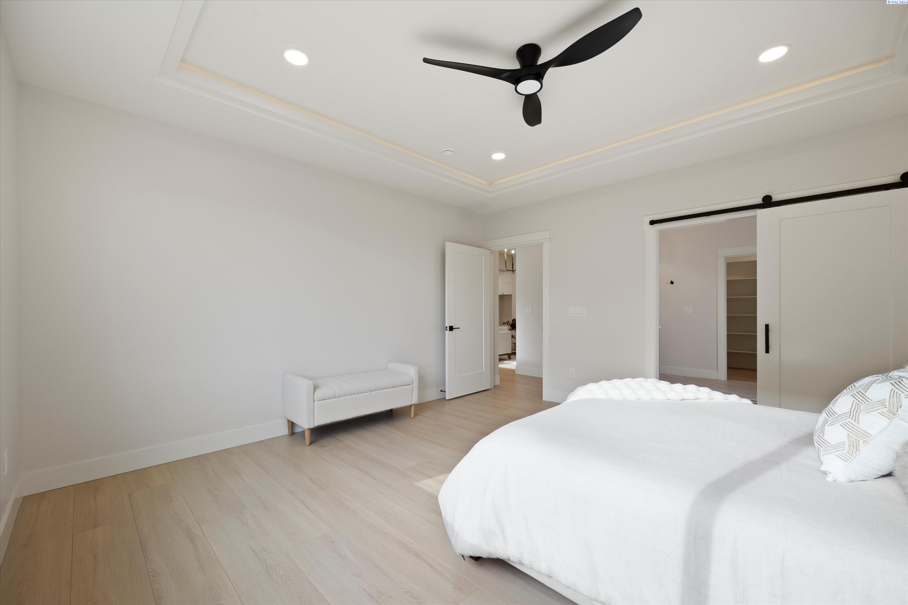 Richland, Washington, 99352, United States, 4 Bedrooms Bedrooms, ,3 BathroomsBathrooms,Residential,For Sale,1991503