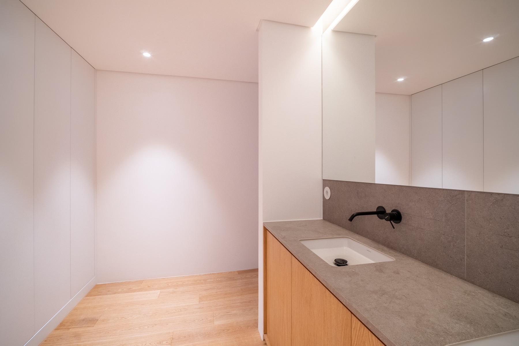  Semi-detached house, 4 bedrooms, for Sale - 物件實景