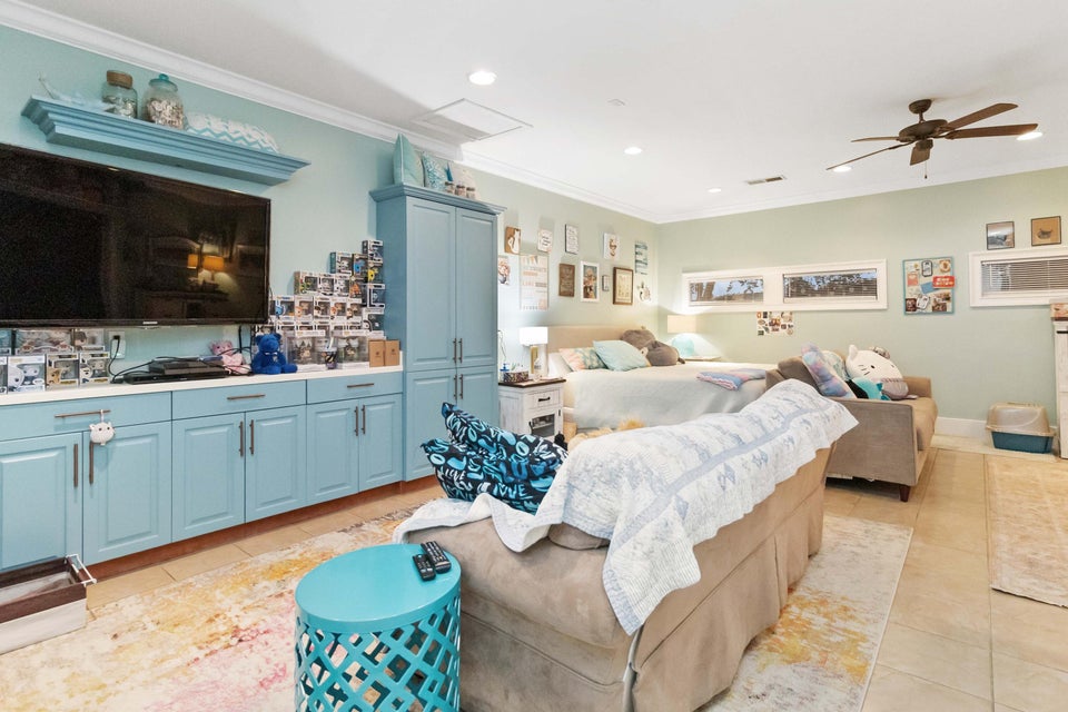 Somerset, Kentucky, 42503, United States, 6 Bedrooms Bedrooms, ,5 BathroomsBathrooms,Residential,For Sale,1835271