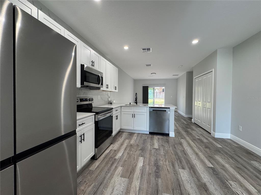 Deland, Florida, 32720, United States, 6 Bedrooms Bedrooms, ,Residential,For Sale,1898619