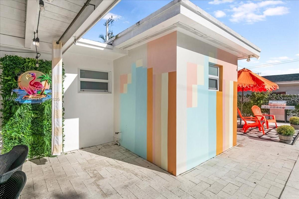 Miami, Florida, 33145, United States, 3 Bedrooms Bedrooms, ,2 BathroomsBathrooms,Residential,For Sale,1987524