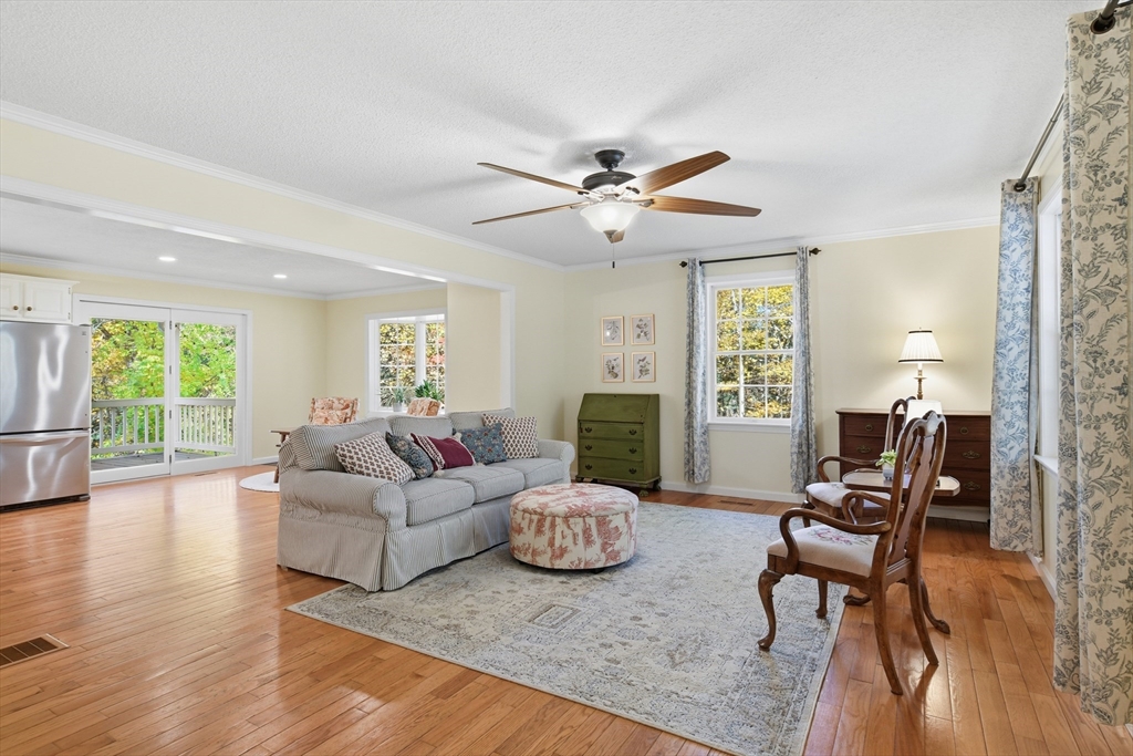 Monson, Massachusetts, 01057, United States, 4 Bedrooms Bedrooms, ,3 BathroomsBathrooms,Residential,For Sale,1969322