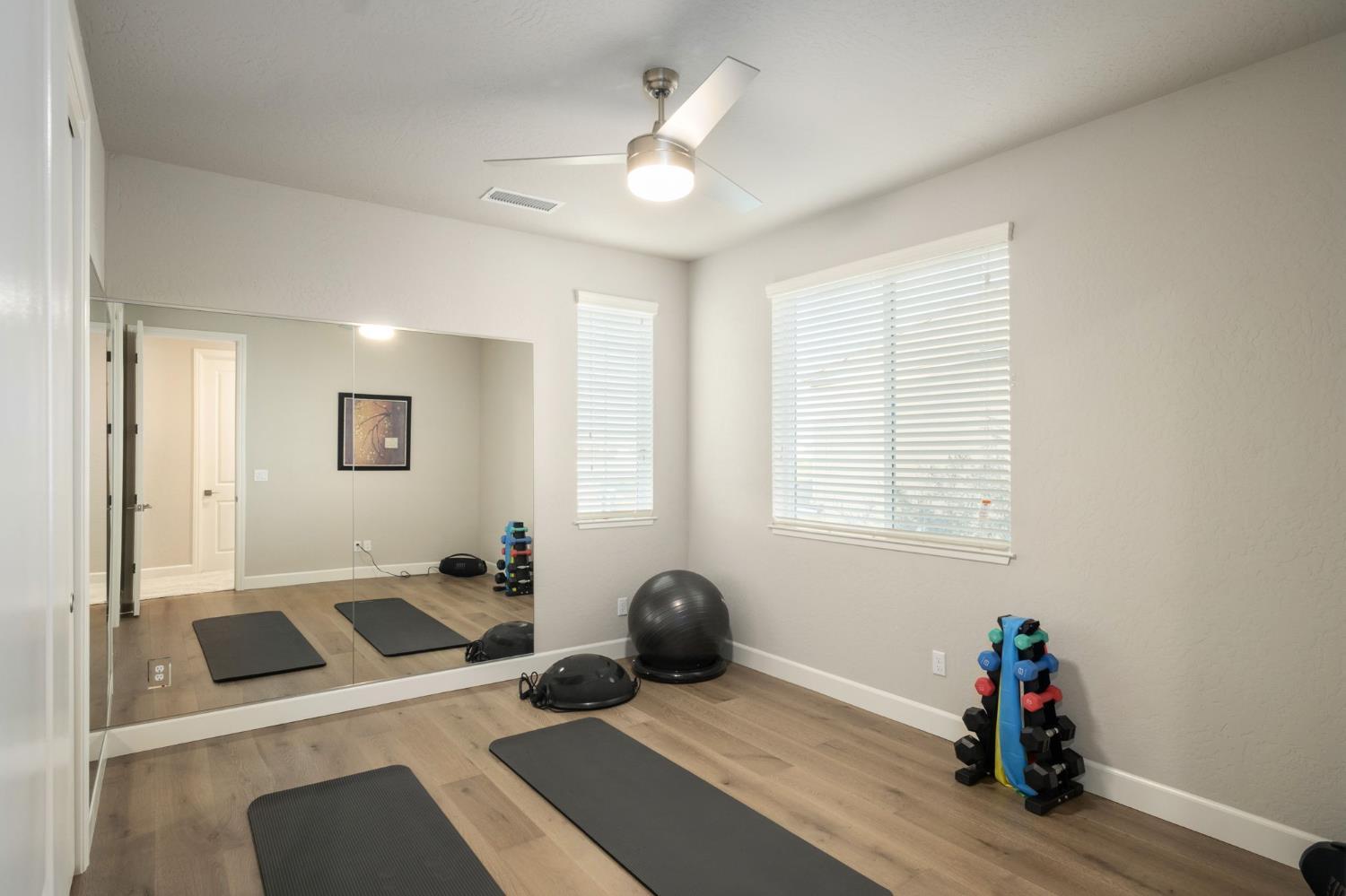 Clovis, California, 93619, United States, 6 Bedrooms Bedrooms, ,4 BathroomsBathrooms,Residential,For Sale,2005151