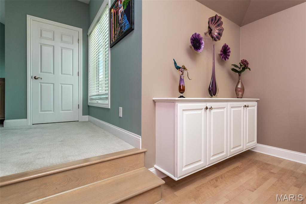 Grafton, Illinois, 62037, United States, 2 Bedrooms Bedrooms, ,2 BathroomsBathrooms,Residential,For Sale,1907573