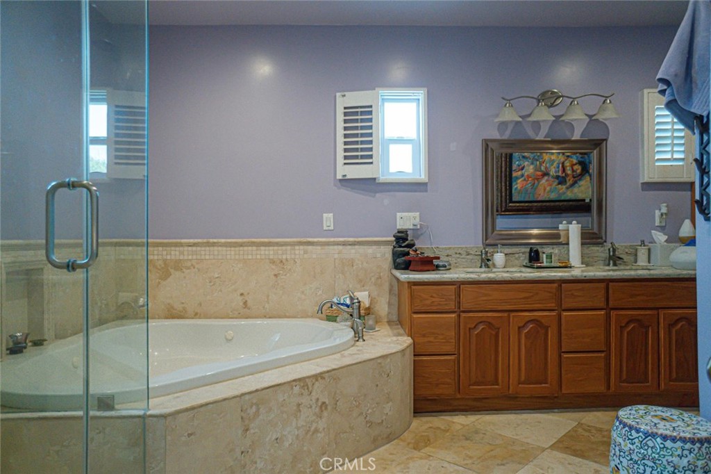 Los Angeles, California, 90008, United States, 3 Bedrooms Bedrooms, ,3 BathroomsBathrooms,Residential,For Sale,2011148