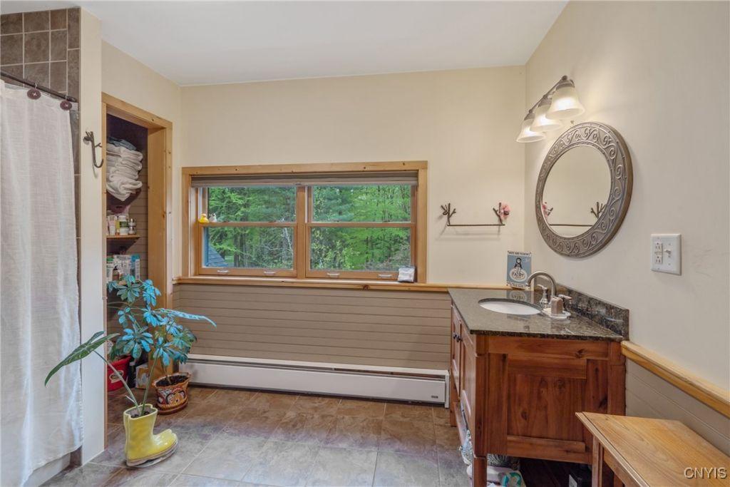 Cleveland, New York, 13042, United States, 4 Bedrooms Bedrooms, ,4 BathroomsBathrooms,Residential,For Sale,1821145
