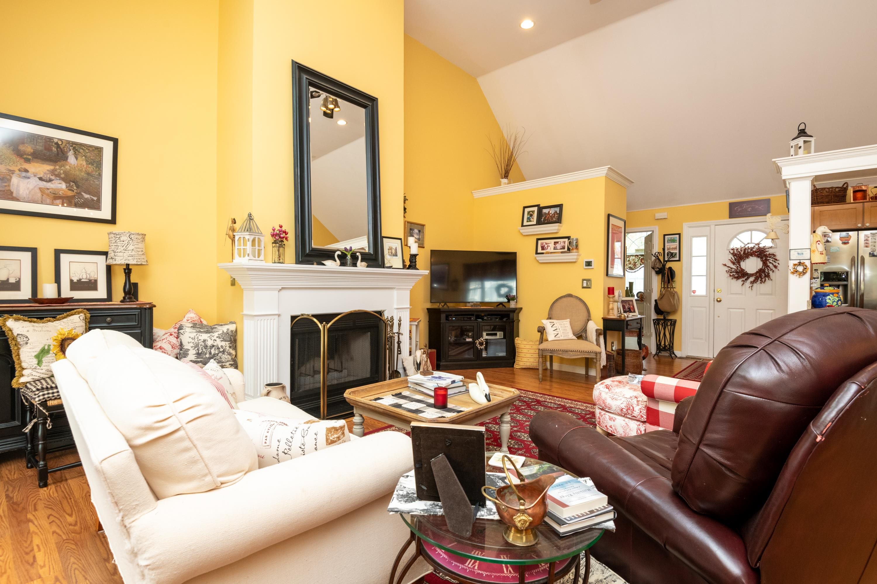 Seabrook, New Hampshire, 03874, United States, 3 Bedrooms Bedrooms, ,2 BathroomsBathrooms,Residential,For Sale,1989185