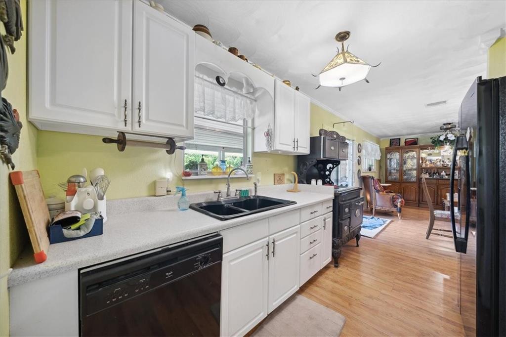 Sebastian, Florida, 32958, United States, 5 Bedrooms Bedrooms, ,3 BathroomsBathrooms,Residential,For Sale,1867673