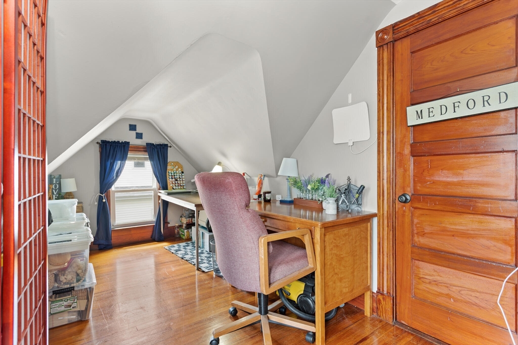 Medford, Massachusetts, 02155, United States, 4 Bedrooms Bedrooms, ,3 BathroomsBathrooms,Residential,For Sale,1900018