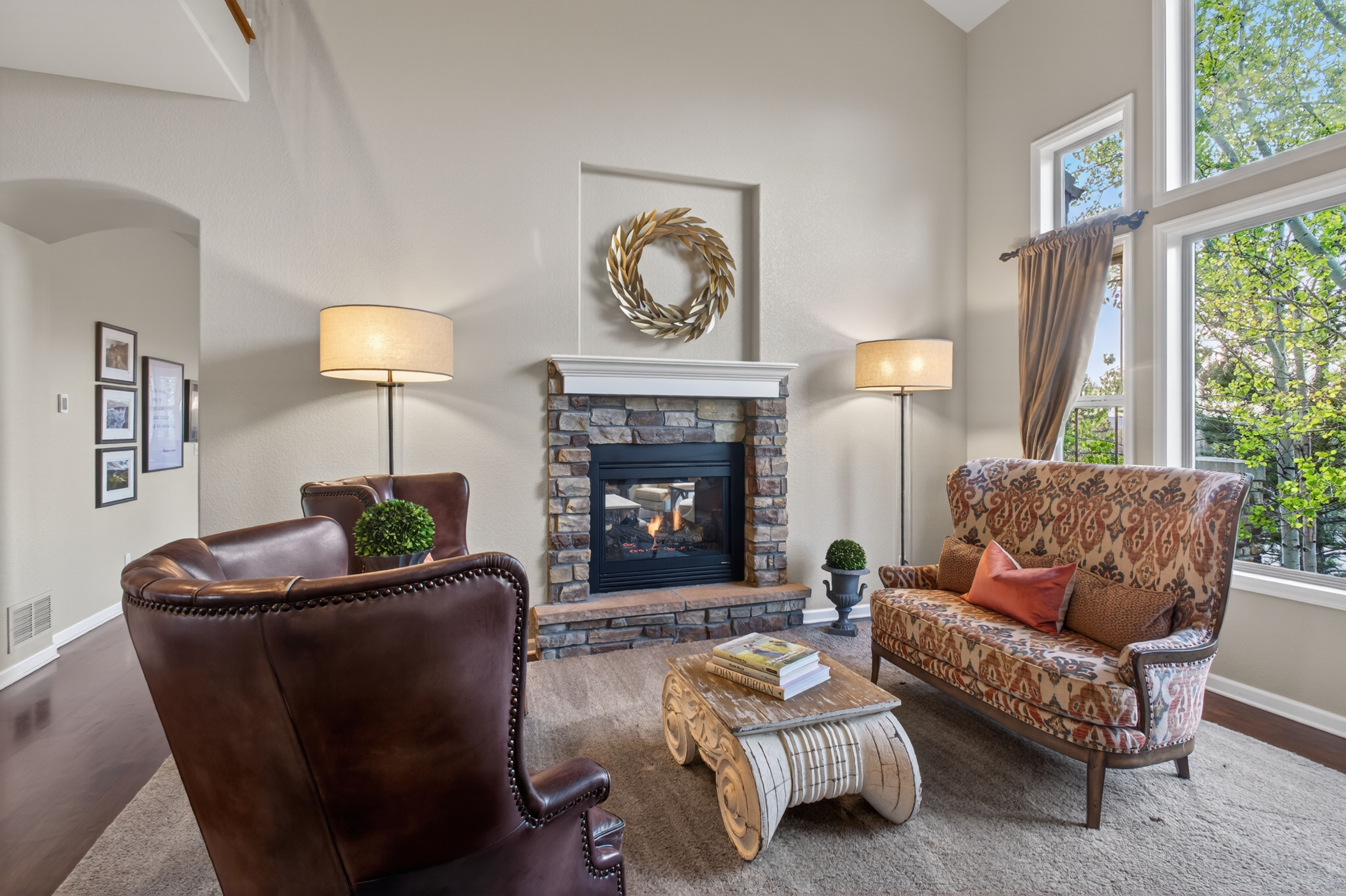  Cul-de-Sac Gem in Gated CPV: Gourmet Kitchen & Main-Level Primary Suite - 物件實景