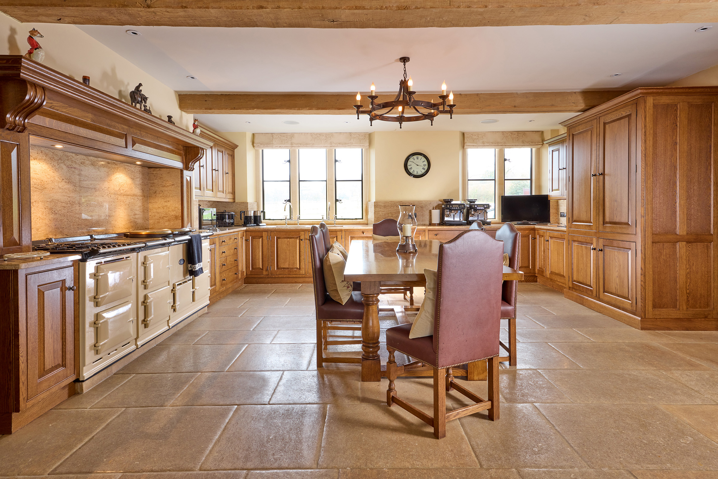  An Impressive Country Estate with Indoor Pool and Equestrian Facilities - 物件實景
