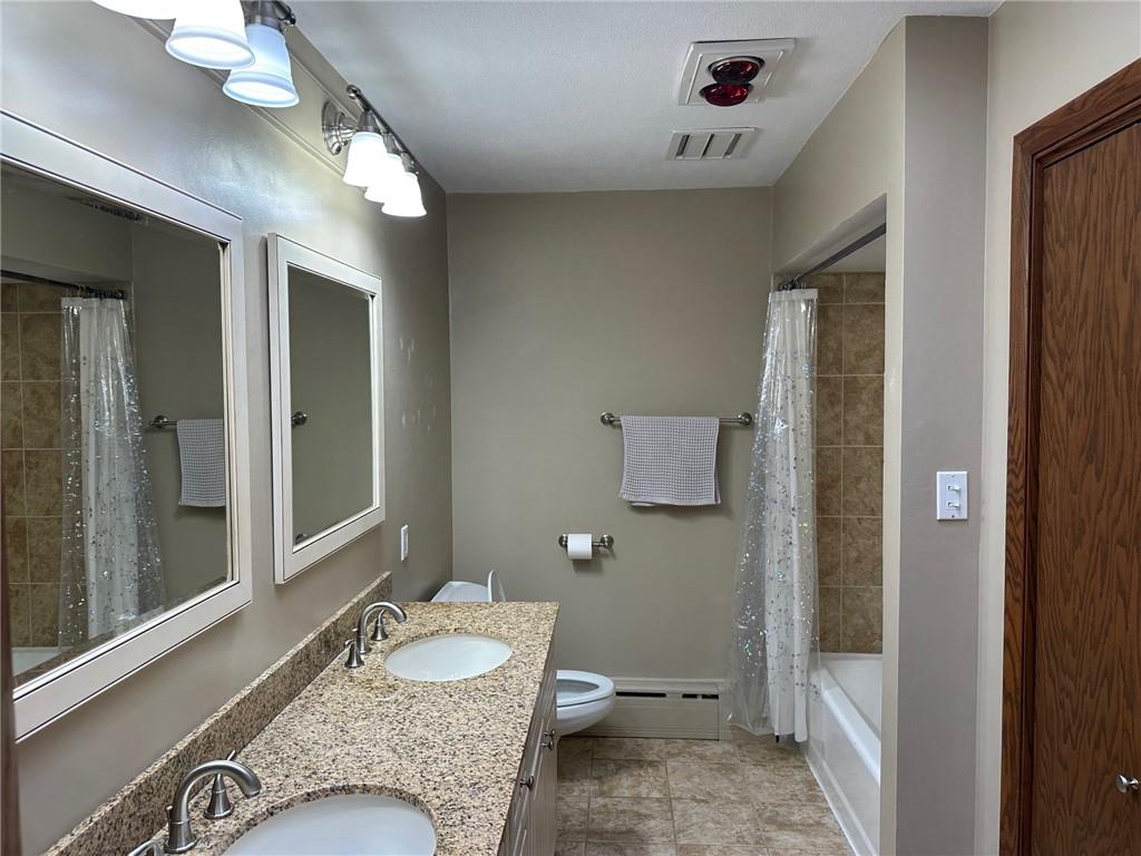 Ashland, Wisconsin, 54806, United States, 6 Bedrooms Bedrooms, ,4 BathroomsBathrooms,Residential,For Sale,1919856