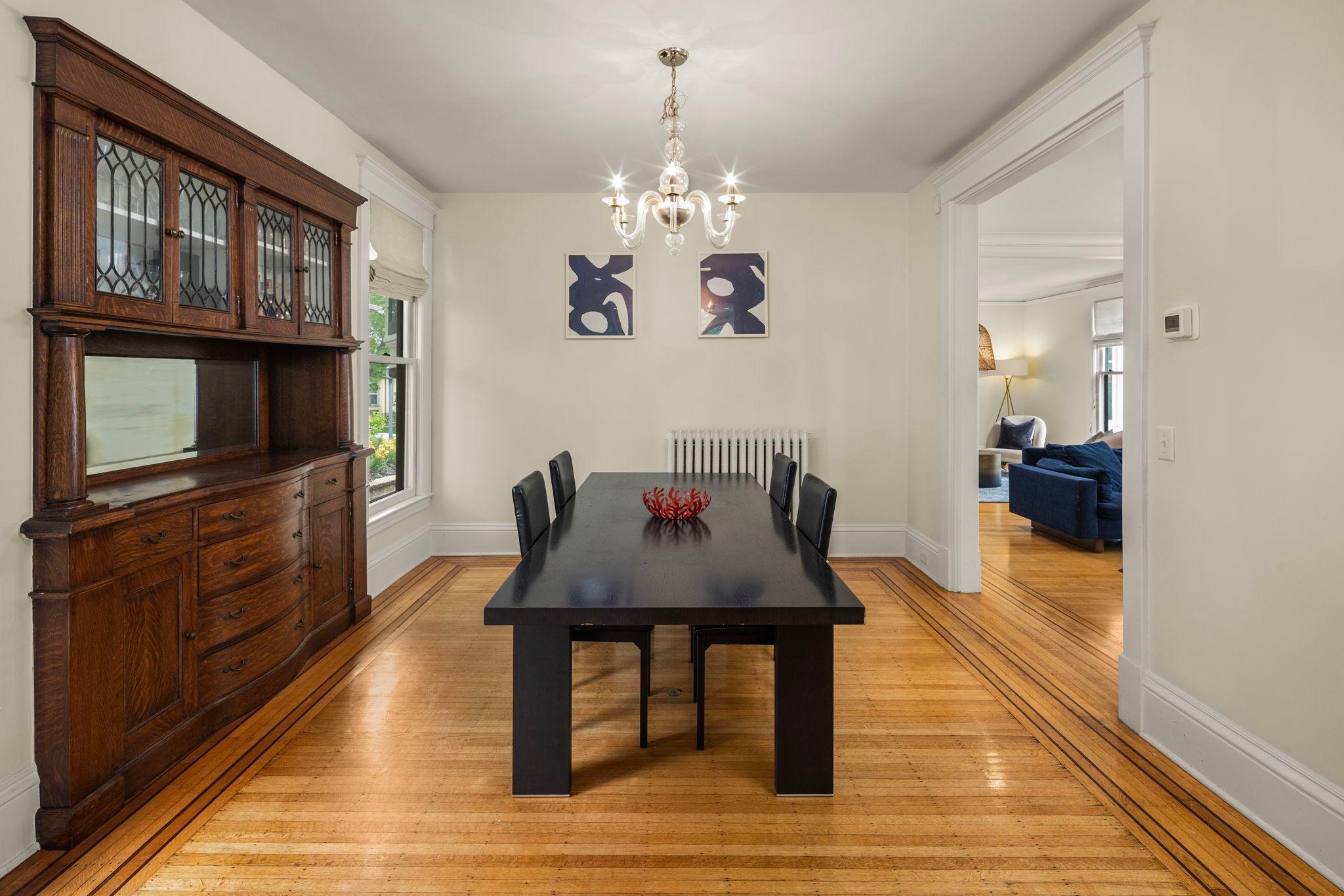 Minneapolis, Minnesota, 55403, United States, 3 Bedrooms Bedrooms, ,2 BathroomsBathrooms,Residential,For Sale,1901965
