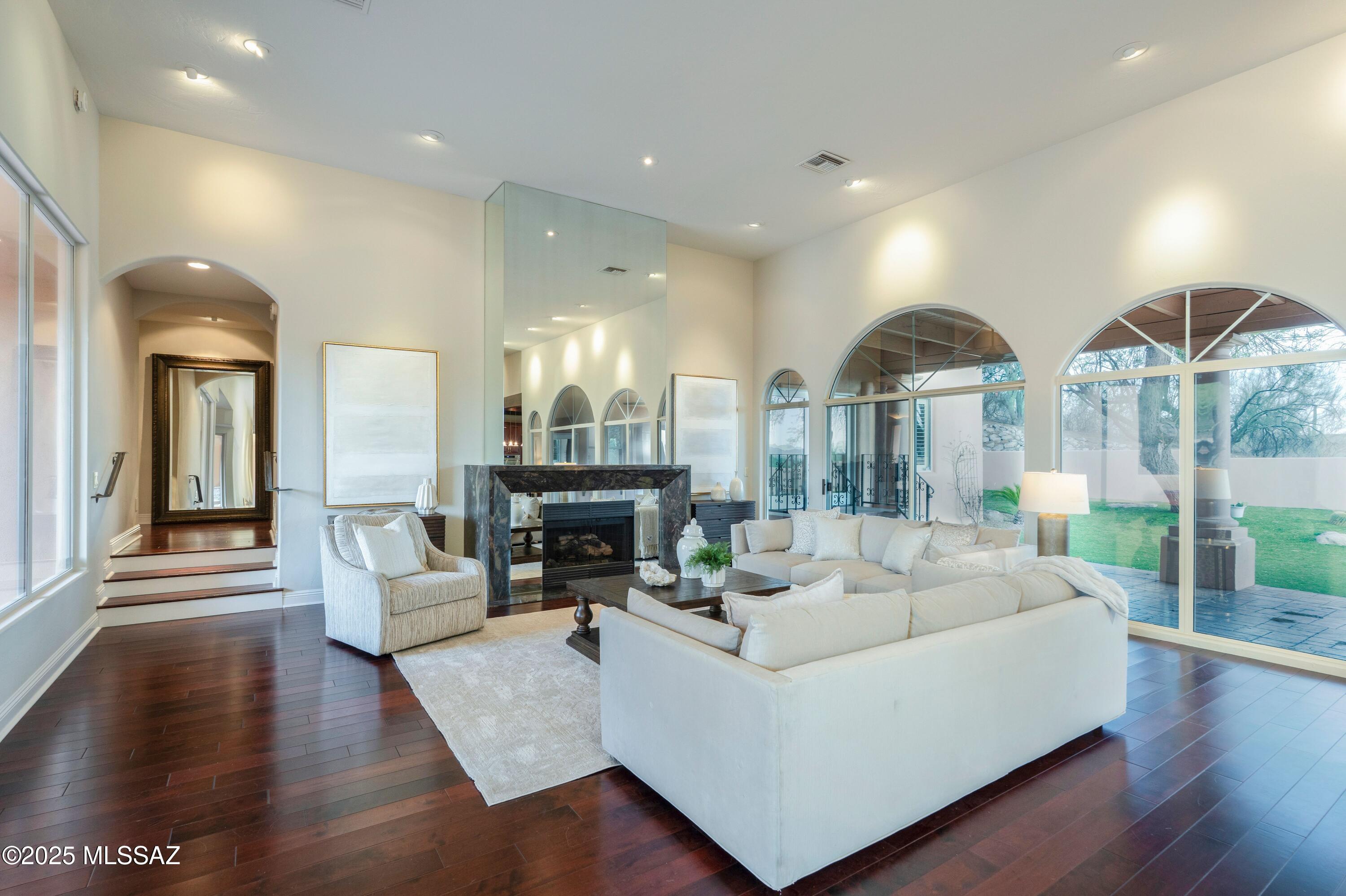 Tucson, Arizona, 85718, United States, 4 Bedrooms Bedrooms, ,4 BathroomsBathrooms,Residential,For Sale,1837380