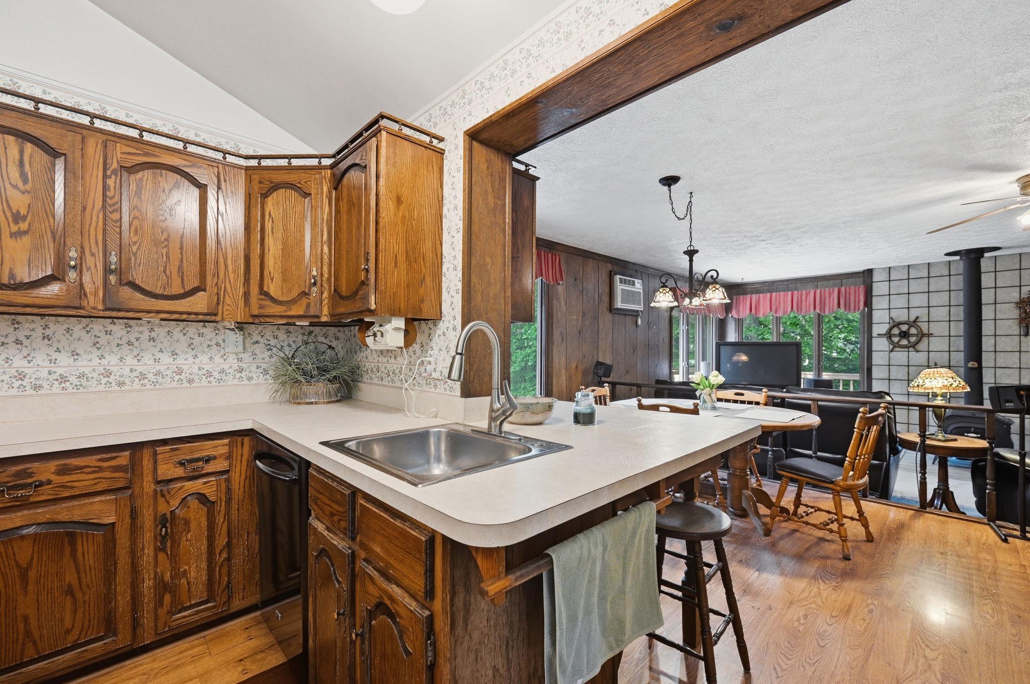 Fairfax, Virginia, 22032, United States, 4 Bedrooms Bedrooms, ,3 BathroomsBathrooms,Residential,For Sale,2048282