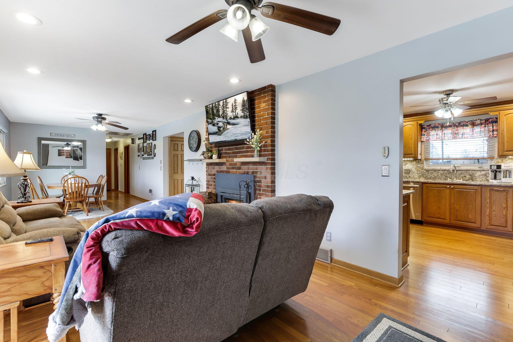 Grove City, Ohio, 43123, United States, 3 Bedrooms Bedrooms, ,3 BathroomsBathrooms,Residential,For Sale,2007789