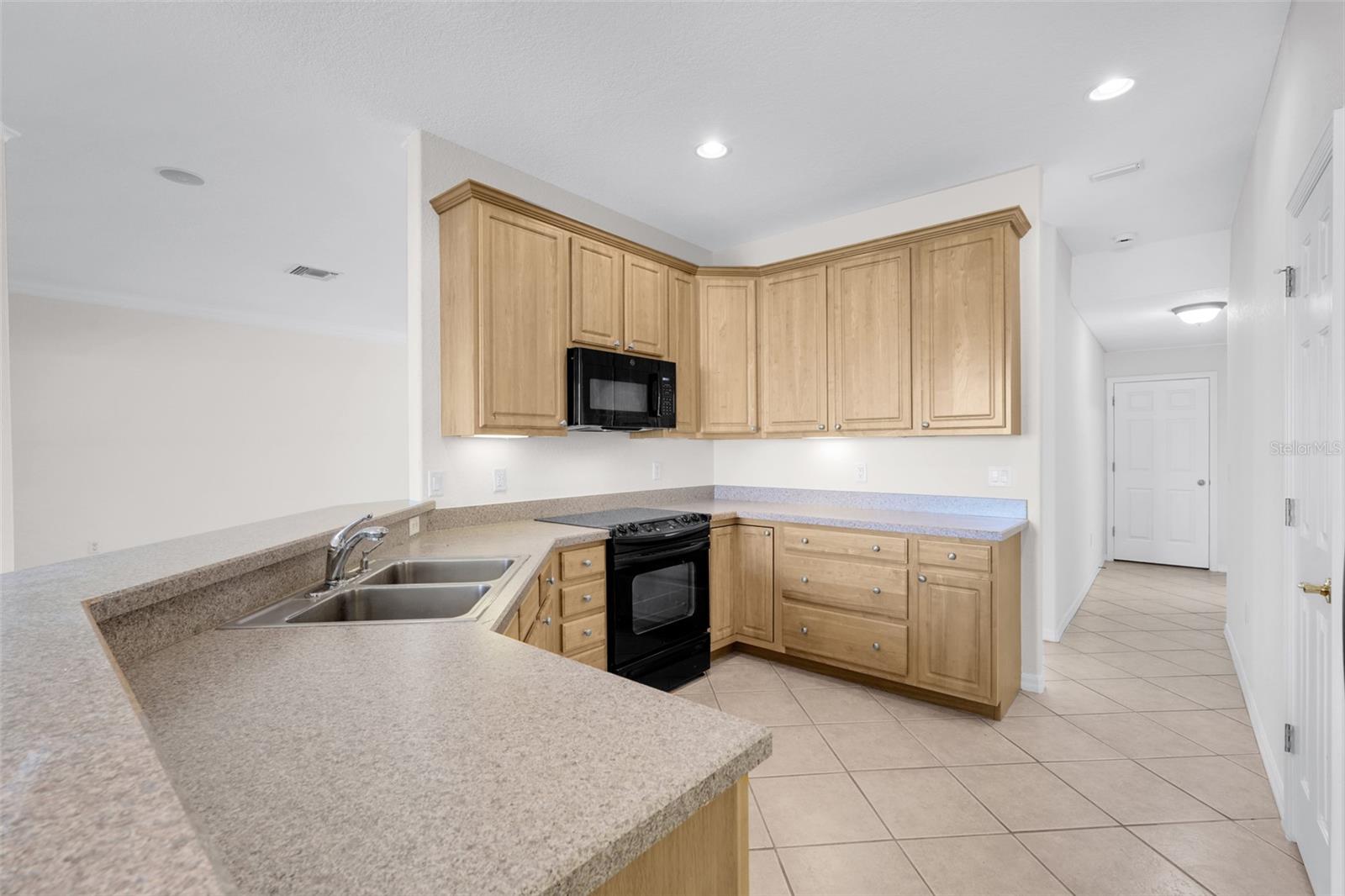 CLERMONT, Florida, 34711, United States, 4 Bedrooms Bedrooms, ,4 BathroomsBathrooms,Residential,For Sale,2003496