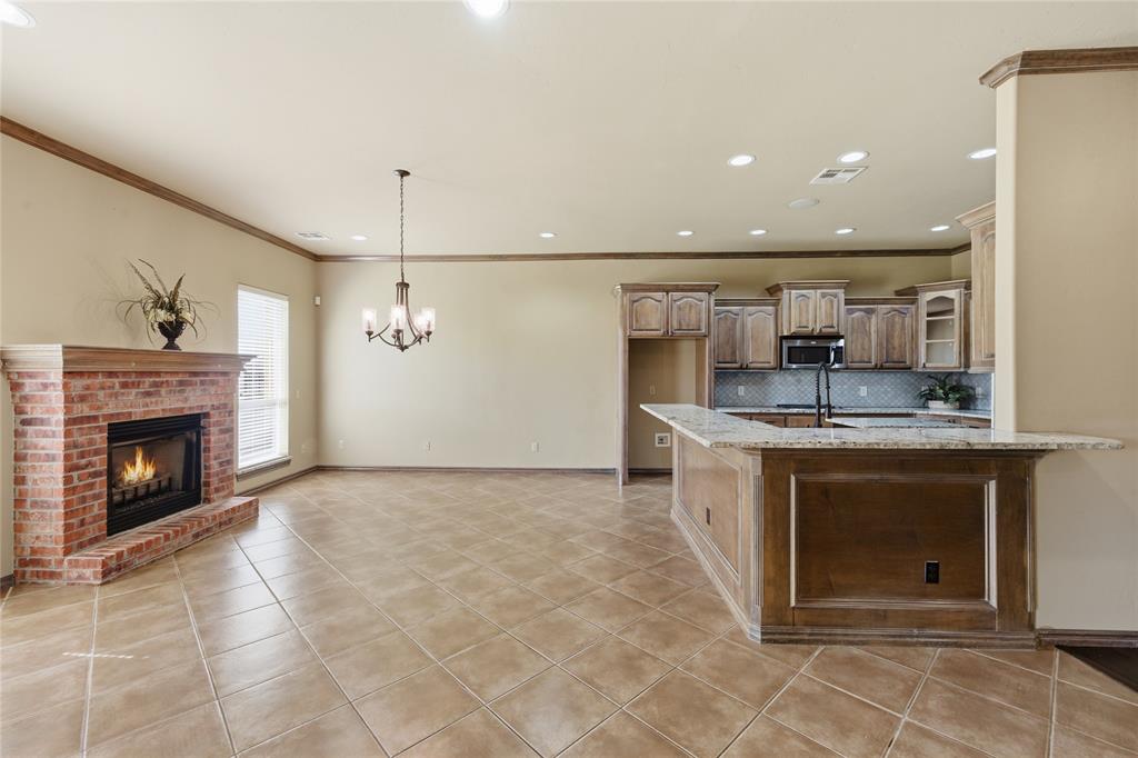 Mustang, Oklahoma, 73064, United States, 4 Bedrooms Bedrooms, ,4 BathroomsBathrooms,Residential,For Sale,1966333