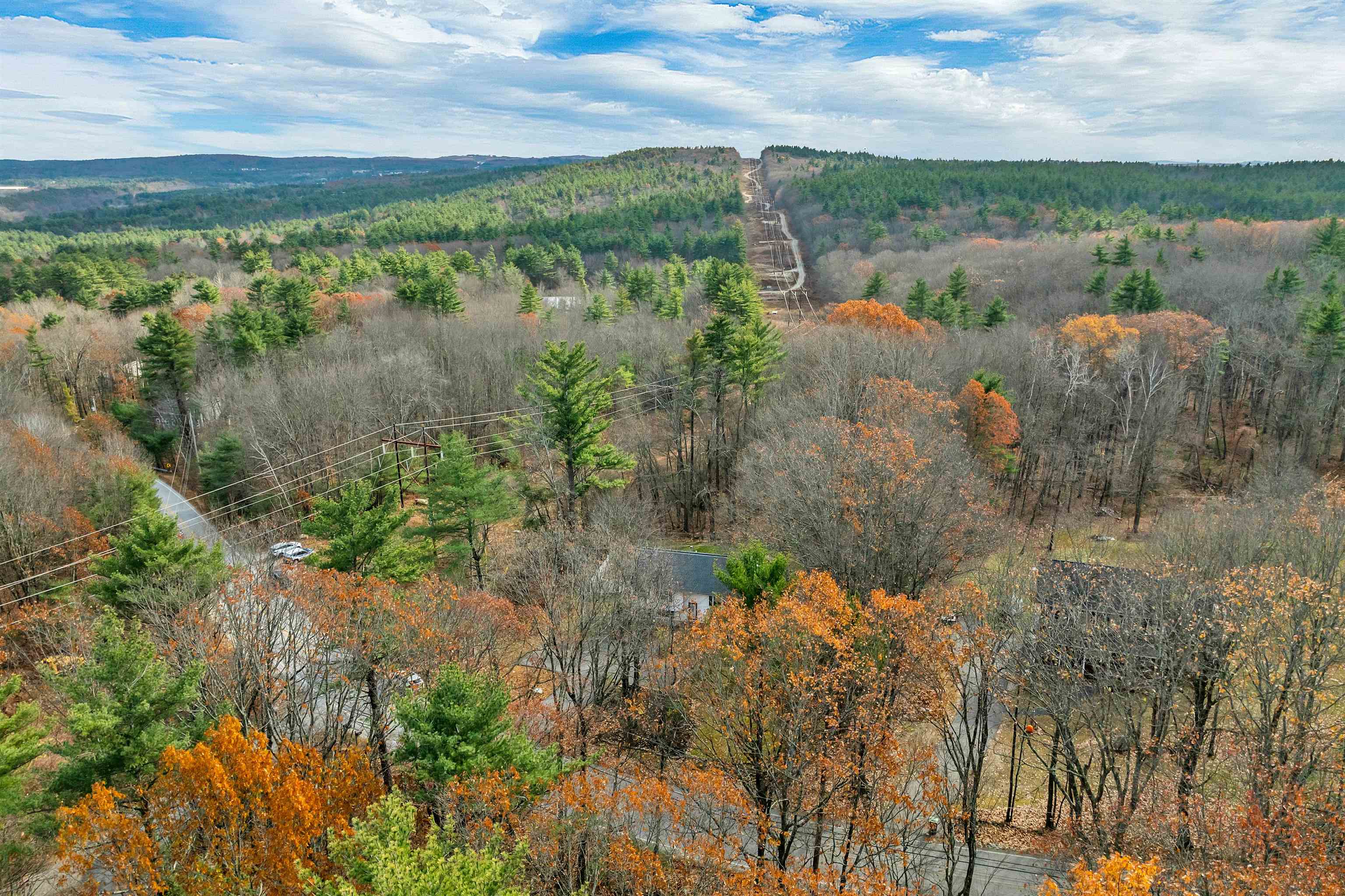 Hooksett, New Hampshire, 03106, United States, 3 Bedrooms Bedrooms, ,2 BathroomsBathrooms,Residential,For Sale,1992104