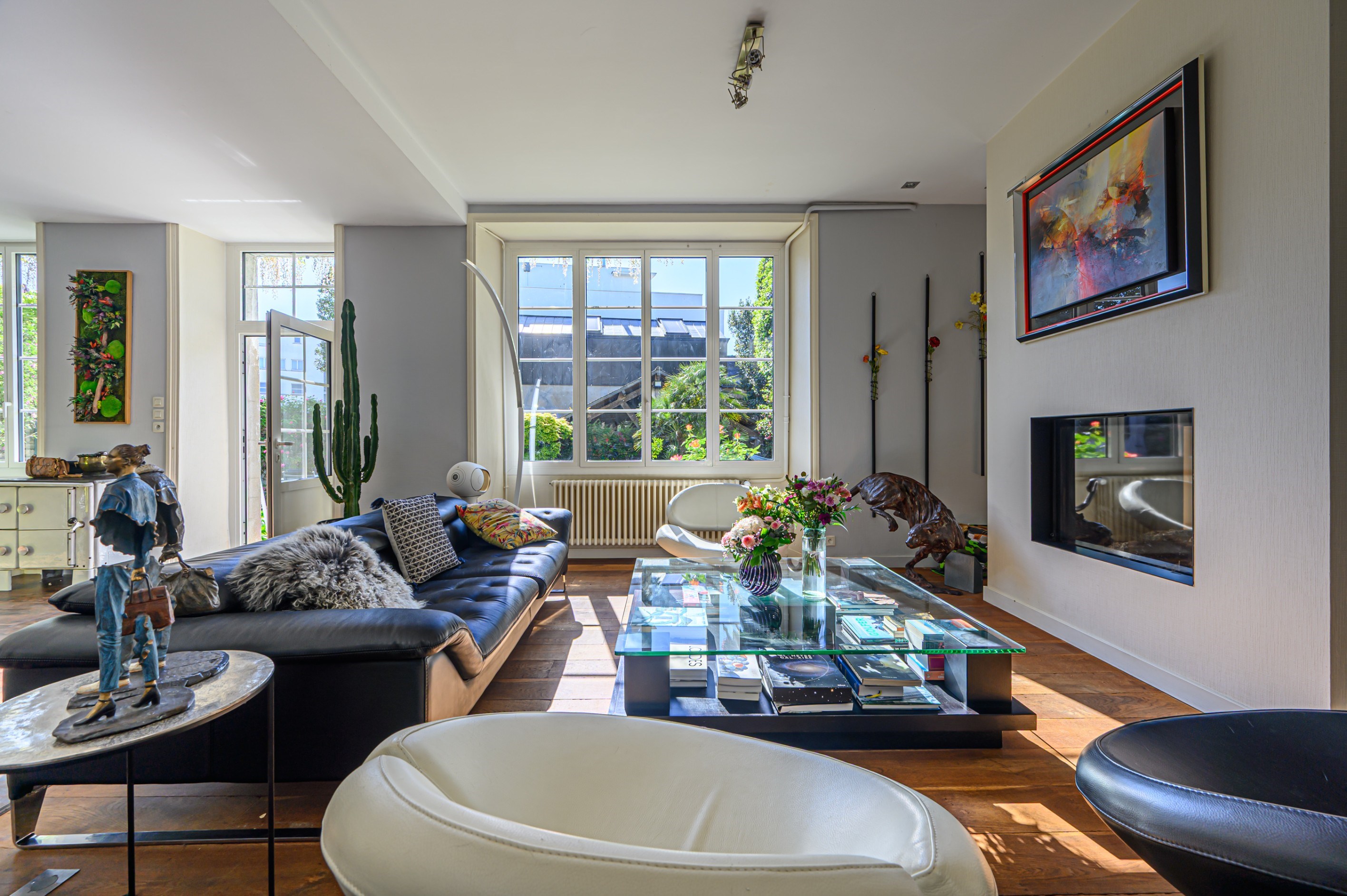  Vannes City Center: Splendid Period Residence with Large Garage and Enclosed Ga… - 物件實景