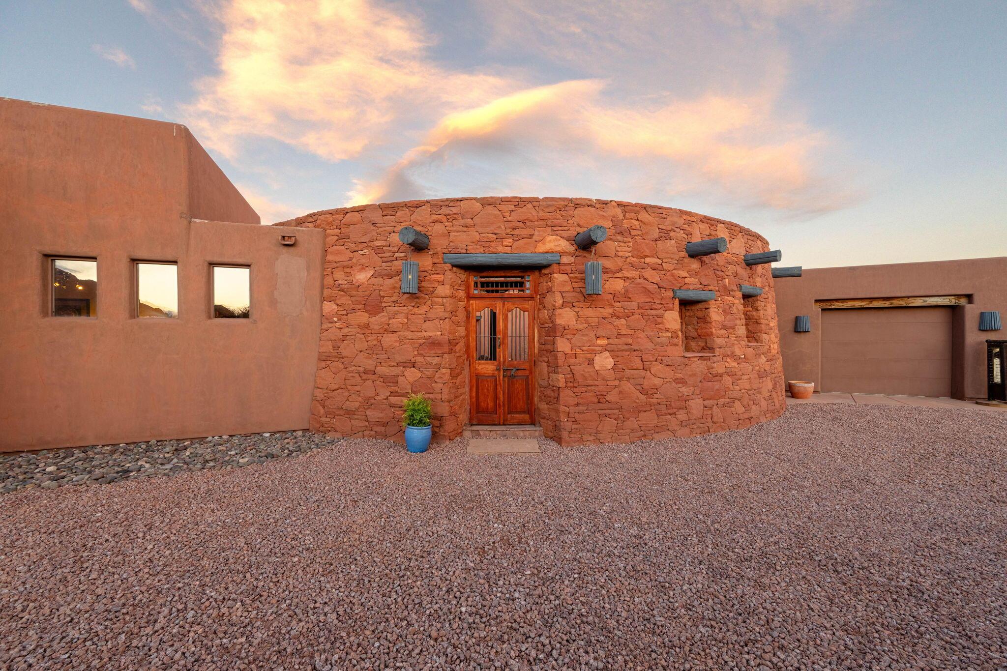 Ivins, Utah, 84738, United States, 3 Bedrooms Bedrooms, ,3 BathroomsBathrooms,Residential,For Sale,2048160