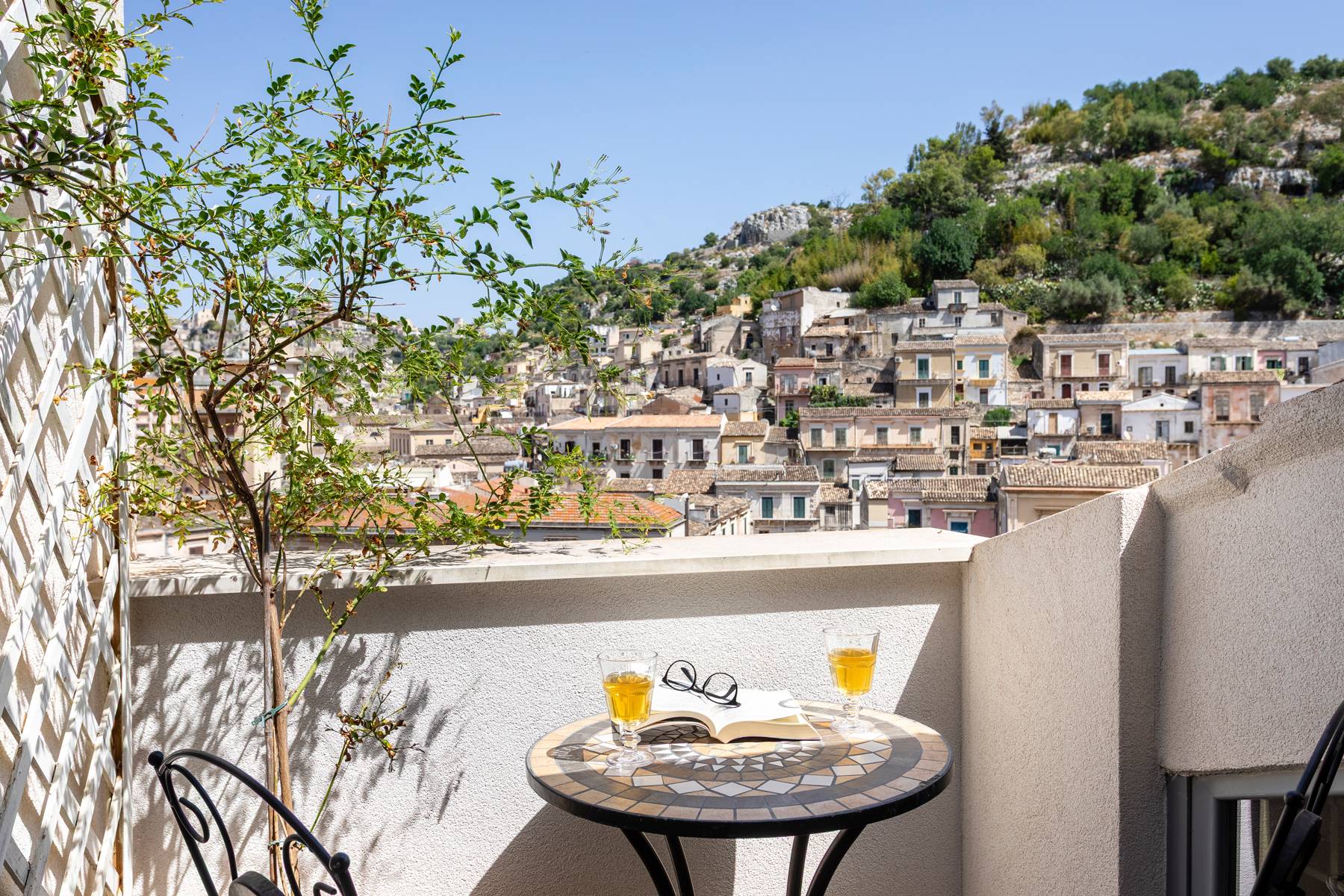  Renovated townhouse with terraces and views over Modica - 物件實景