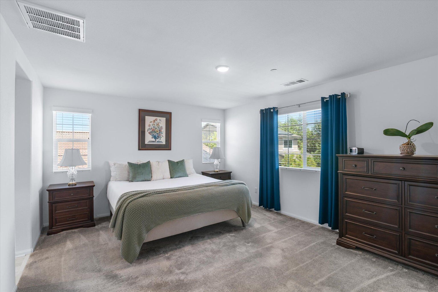 Lake Elsinore, California, 92530, United States, 3 Bedrooms Bedrooms, ,2 BathroomsBathrooms,Residential,For Sale,2007518